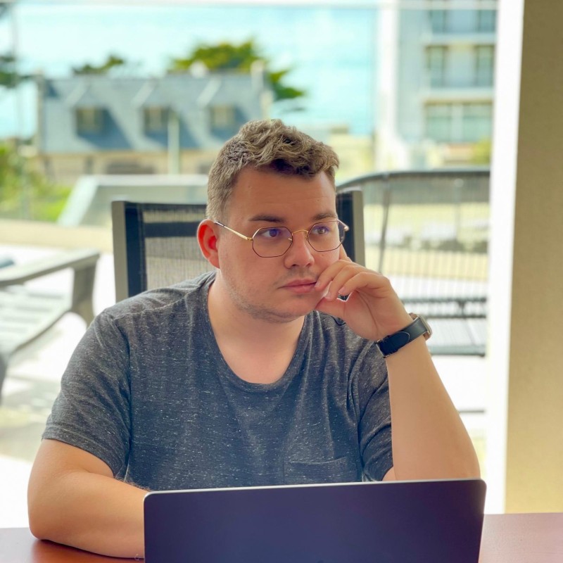 Billy Rousseau, fondateur de Dwenola.com